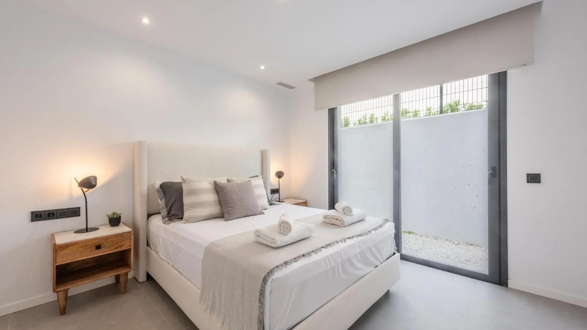 Extravagant 5 Bdrm Golfer'S Villa With Private Pool 에스테포나 아파트